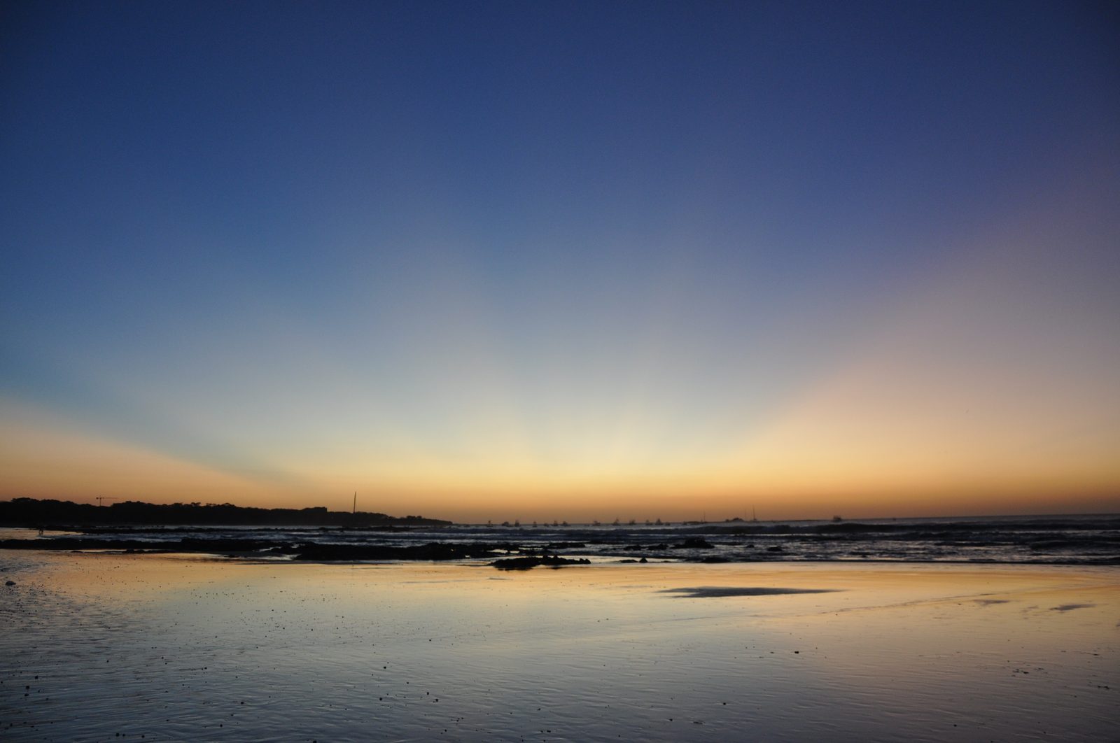 Atardecer en Playa Tamarindo-Guanacaste-Costa Rica